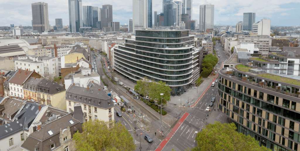 large-5da2e8db-d592-4ee2-97d7-9b45a09e6fa2